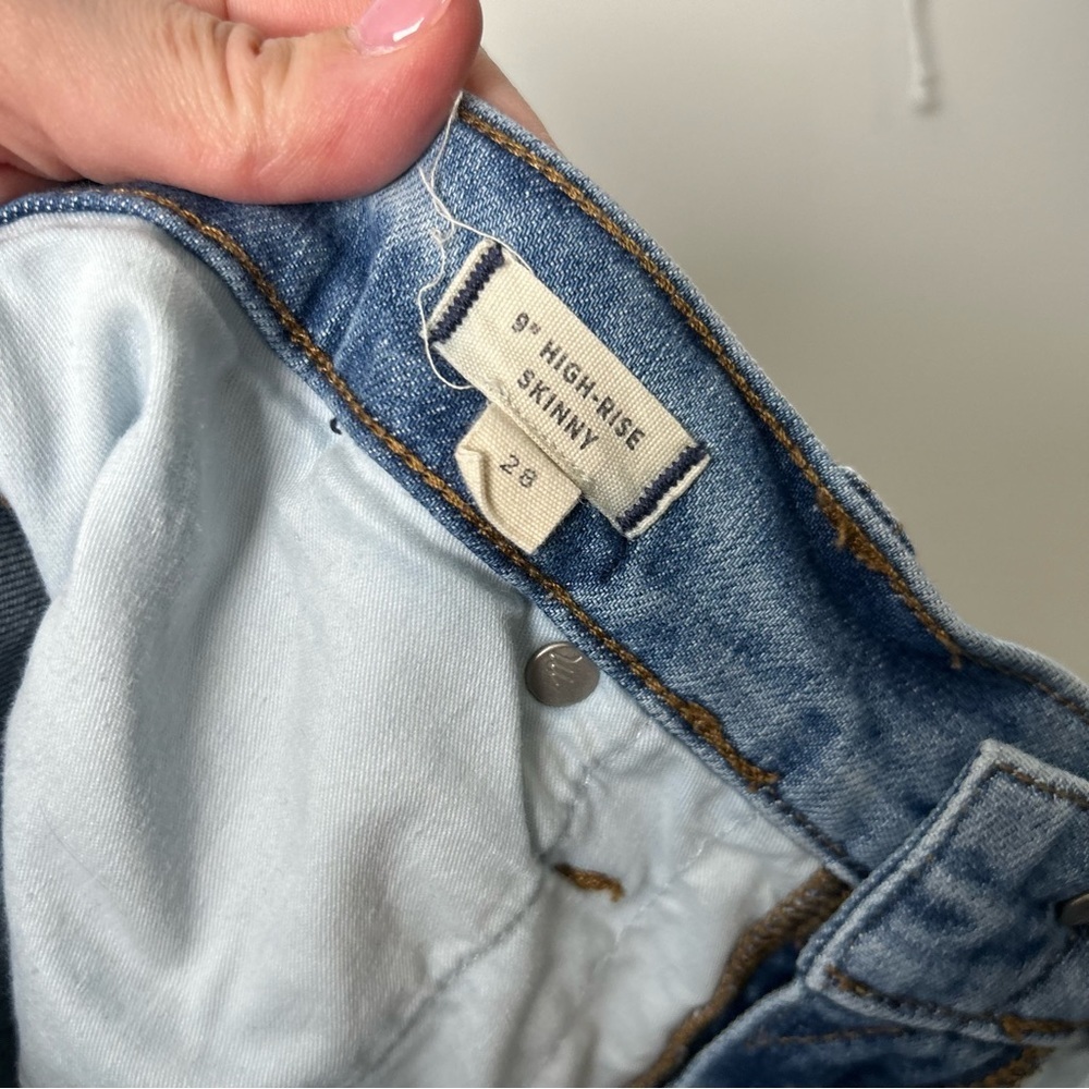 Madewell 9” High Rise Skinny Jeans - Picture 5 of 6